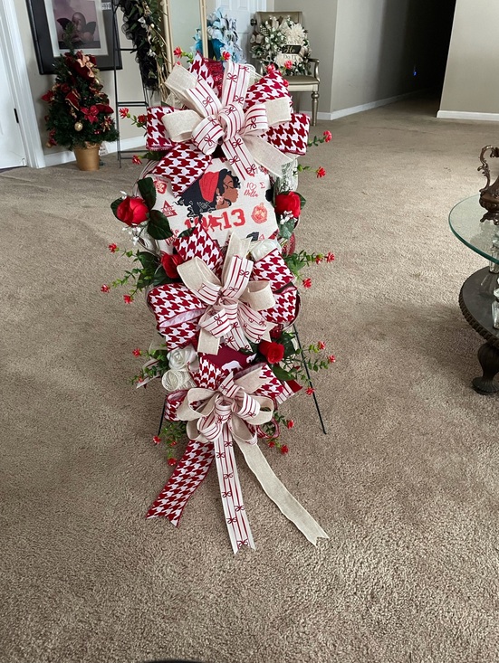 Other - Delta Sigma Theta Red, Off White and White Sorority Wreath